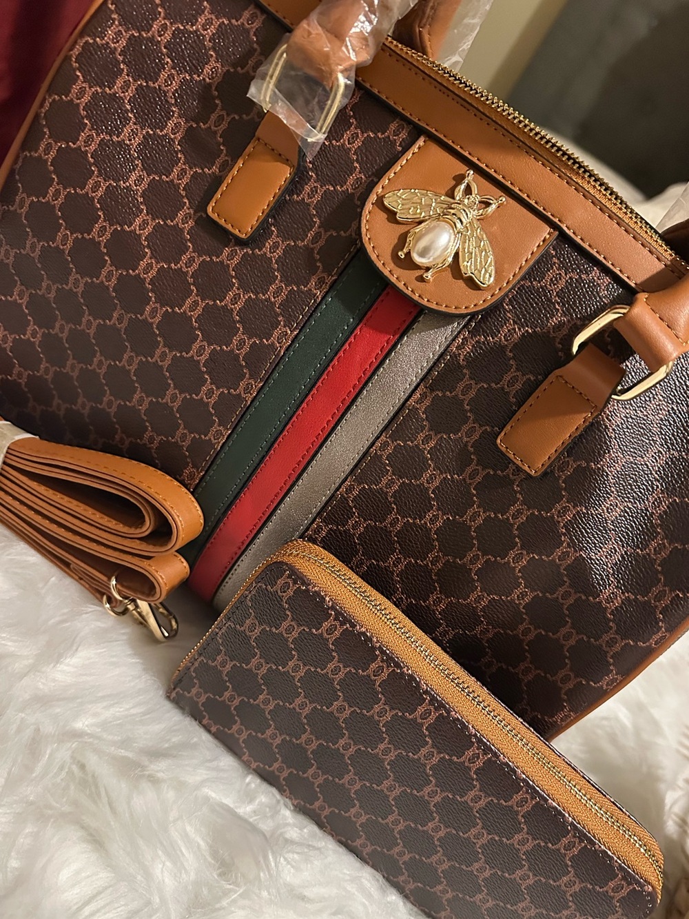 NWT Brown Monogram Bee Boston Satchel & Wallet Set - Picture 10 of 10
